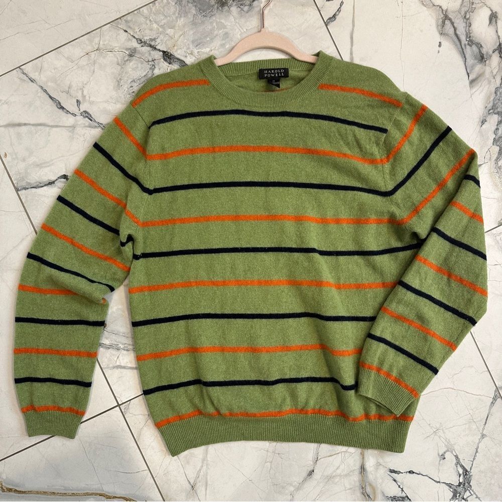 Luxury Harold Powell men’s crewneck sweater crafted from 100% pure cashmere. - Picture 3 of 6